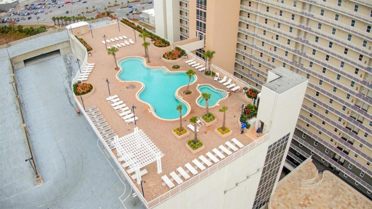 Penthouse At Laketown Wharf In Pcb! 2132