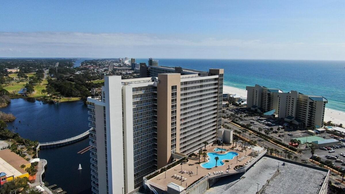 Apartment Penthouse At Laketown Wharf In Pcb! 2132 Panama City Beach