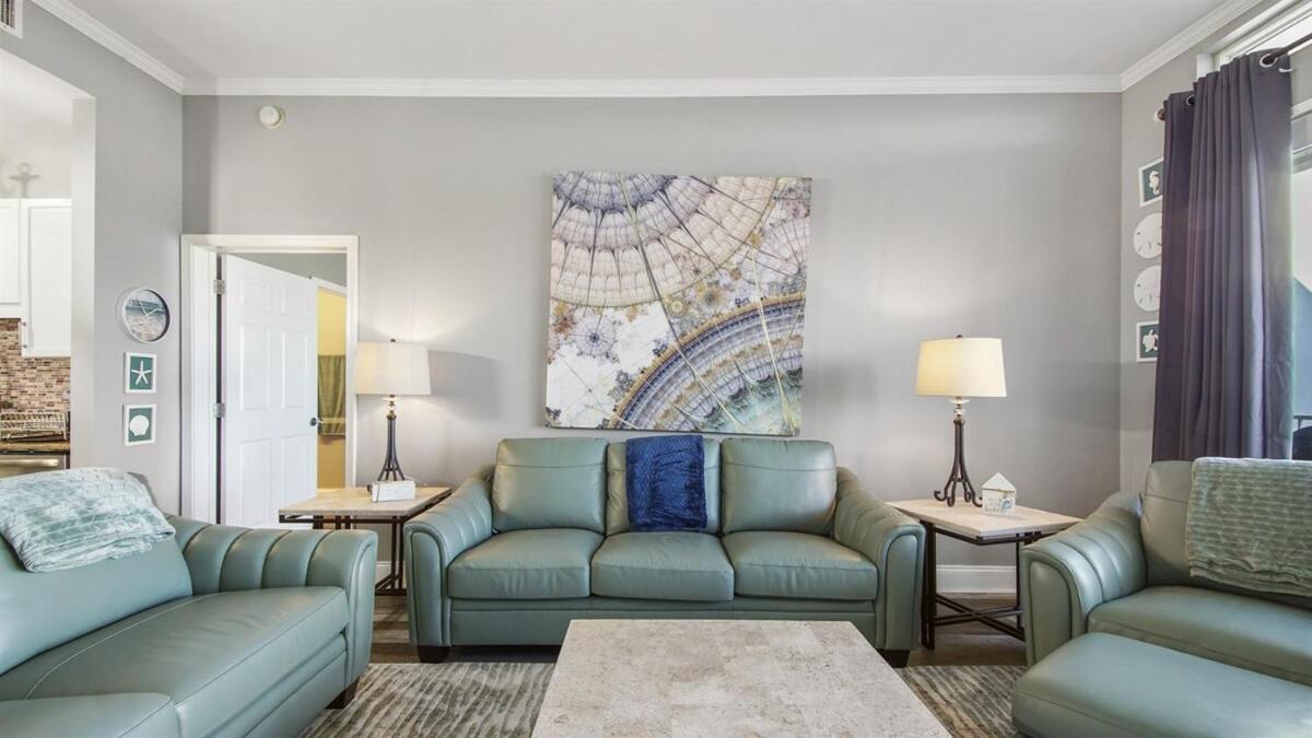 Apartment Penthouse At Laketown Wharf In Pcb! 2132 Panama City Beach