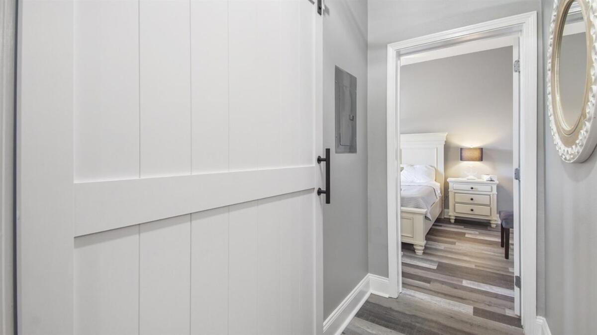 Penthouse At Laketown Wharf In Pcb! 2132 Panama City Beach