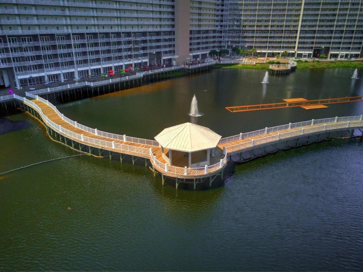 Penthouse At Laketown Wharf In Pcb! 2132 Apartment