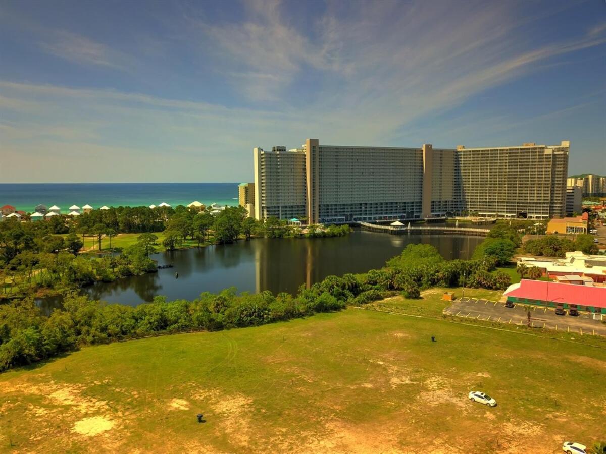 Penthouse At Laketown Wharf In Pcb! 2132 Apartment *