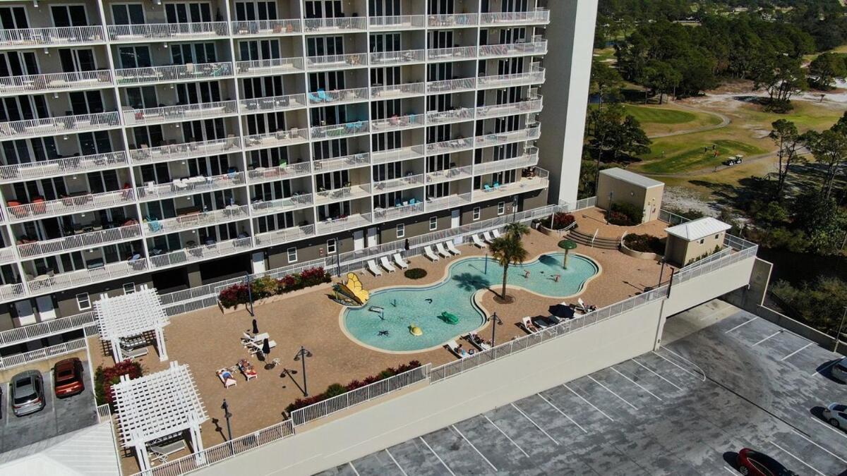 Apartment Penthouse At Laketown Wharf In Pcb! 2132